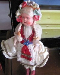 12'' BLONDE CELLULOSE FACE EUROPE DANCER DOLL, HEADDRESS 849